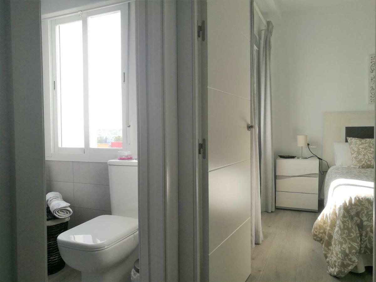 Piso Con Terraza Y Vistas Espectaculares Apartment Carmona  Bagian luar foto