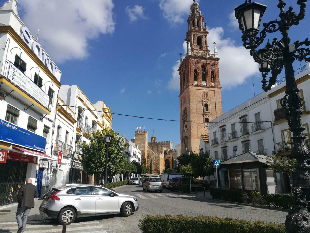 Piso Con Terraza Y Vistas Espectaculares Apartment Carmona  Bagian luar foto