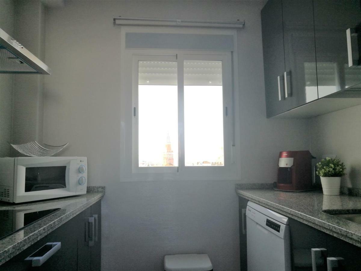 Piso Con Terraza Y Vistas Espectaculares Apartment Carmona  Bagian luar foto